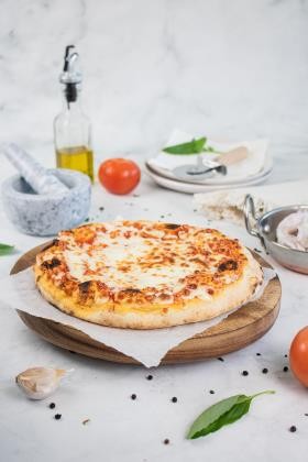 Pizza Base Margherita 9 Inch Classic Crust