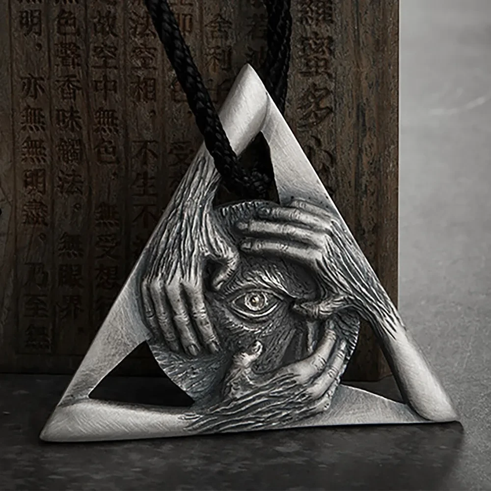Retro Full-knowing Eye Pendant Necklace