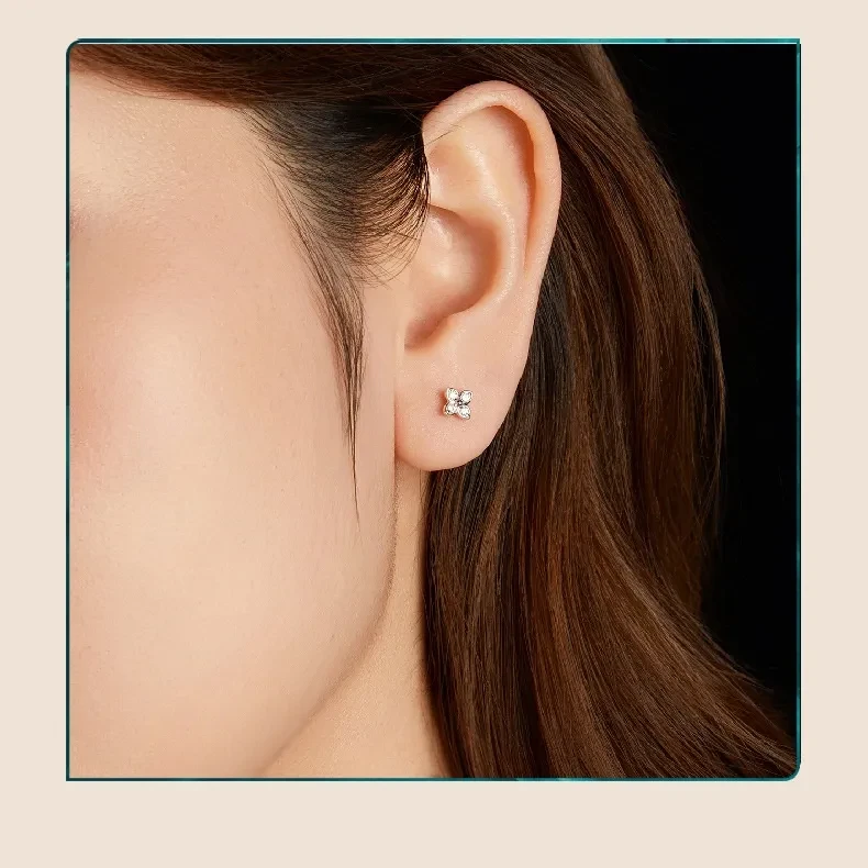 New Four-leaf Clover Moissanite Ear Studs