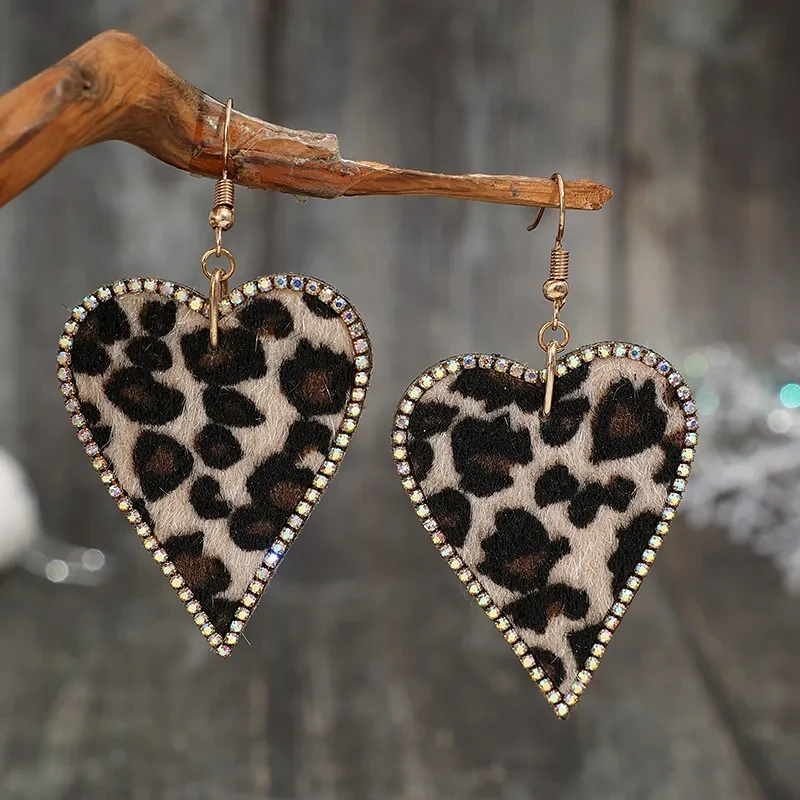 New Retro Style Valentine's Day Leopard Diamond Love Heart Earrings