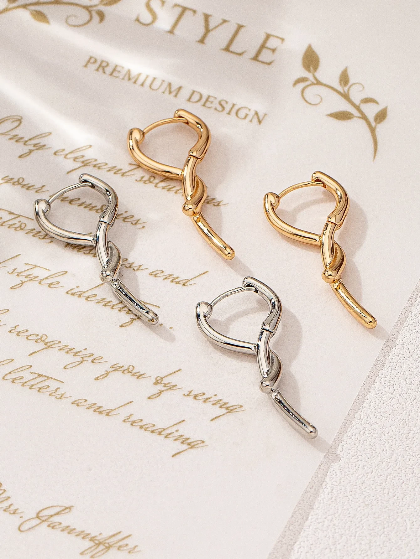 Fashion Simple Twist Ear Clip Advanced Sense