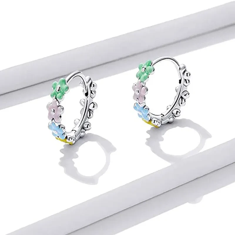 Niche Oil Dripping Small Flower Ear Clip Pastoral