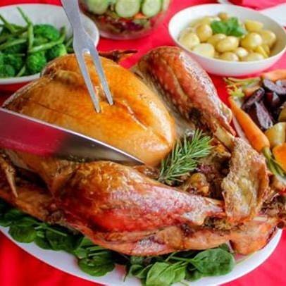 TURKEY BREAST SKIN ON 1.4KG (CANTER VALLEY 9804) [FZN]