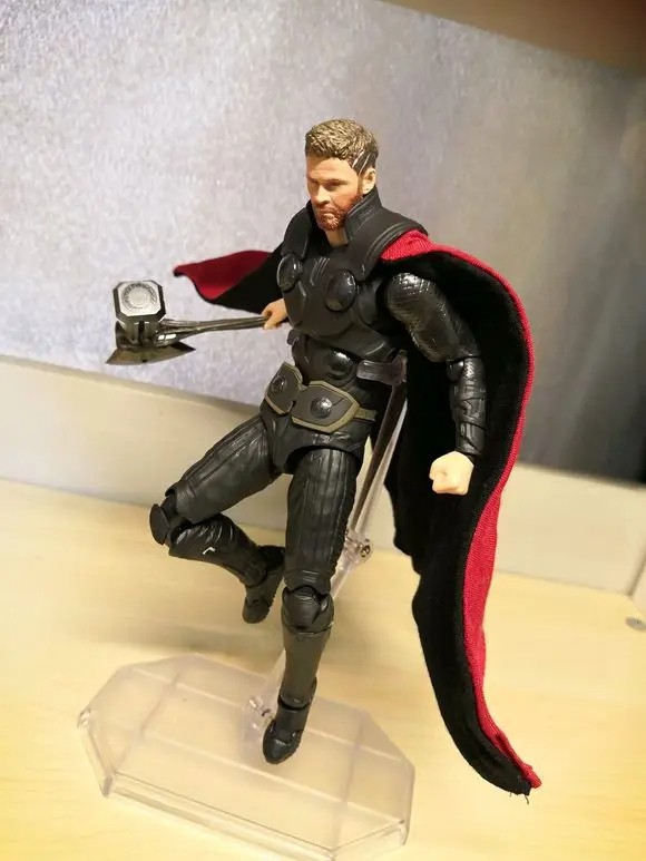 Super Hero Thor with Stormbreaker Infinity War BJD PVC Action Figure Collectible Model Toy