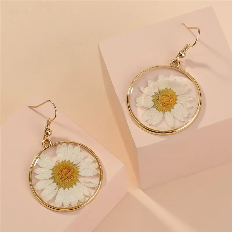 Natural Plant Dried Chrysanthemum Pendant Necklace