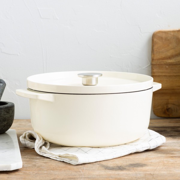 Almond Cream Covered Round Casserole 26cm/5.2L - KitchenAid