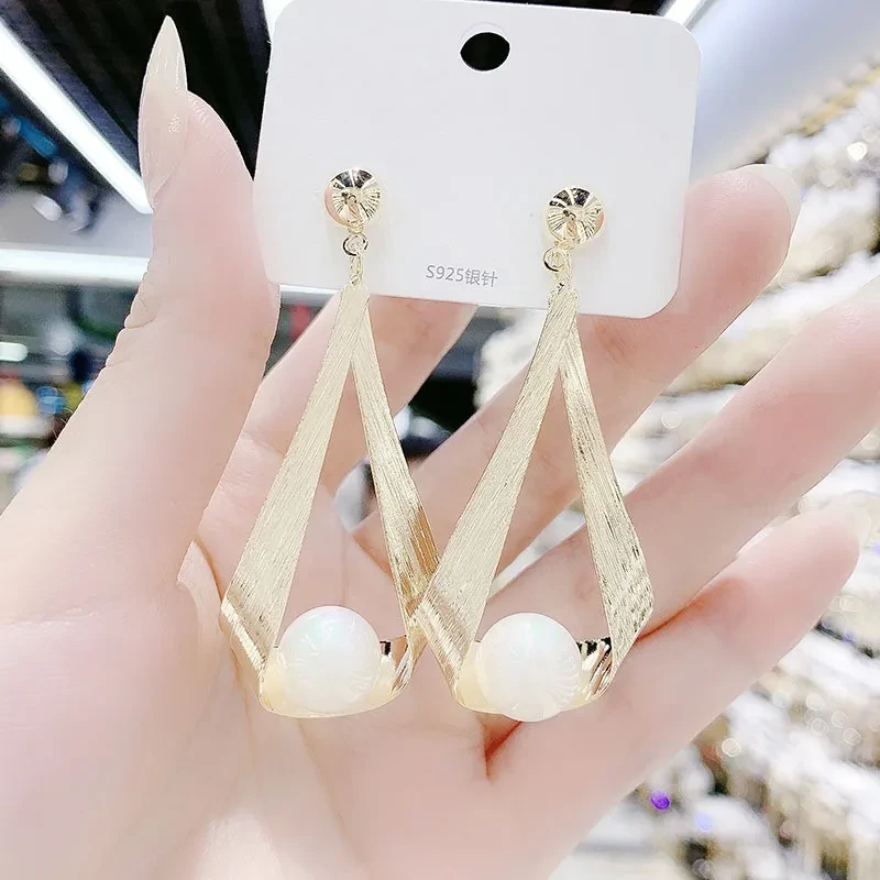 Water Drop Earrings Female Generous And Personalized