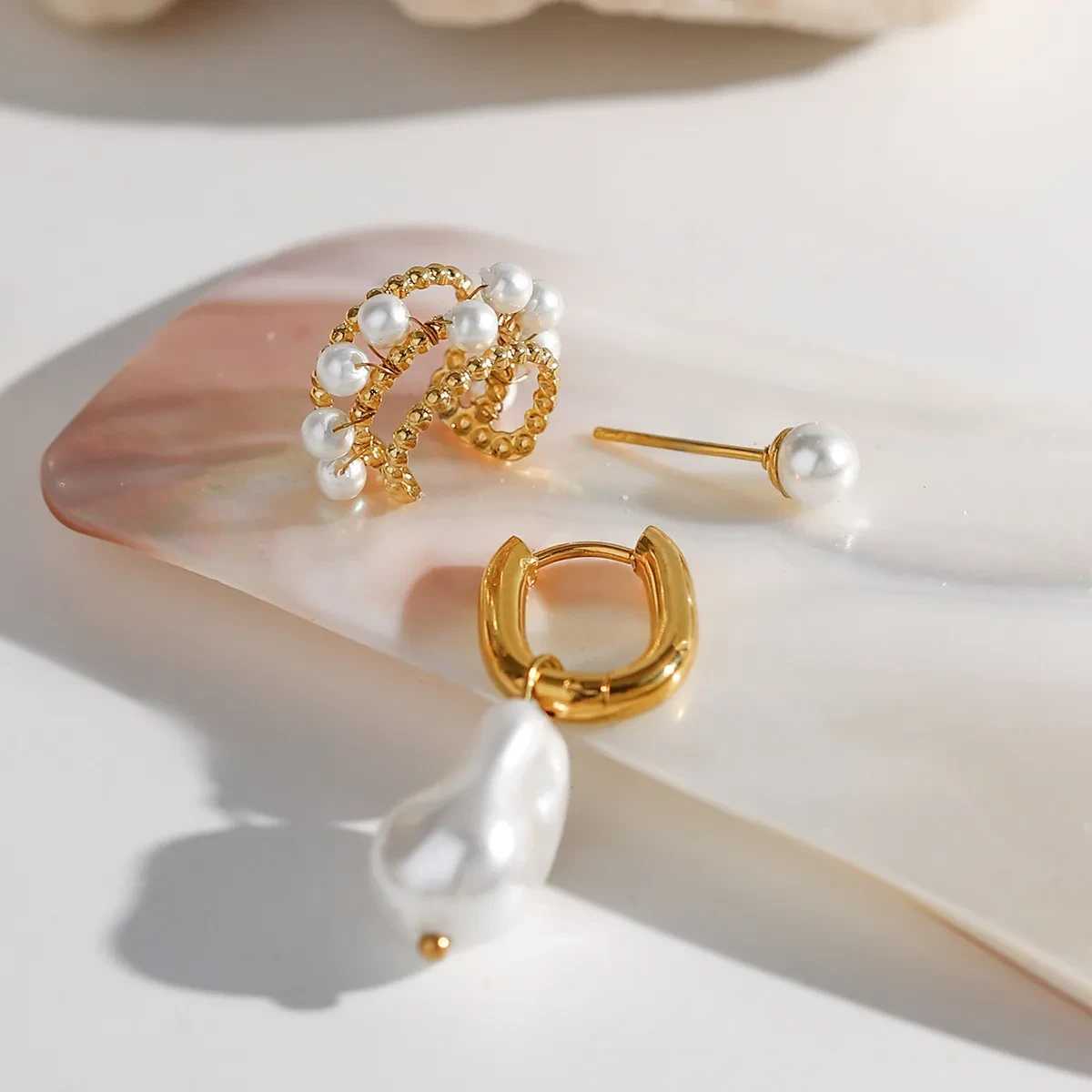 18K Gold Stainless Steel Pearl Round Beads Shell Pearls Ear Clip Earrings