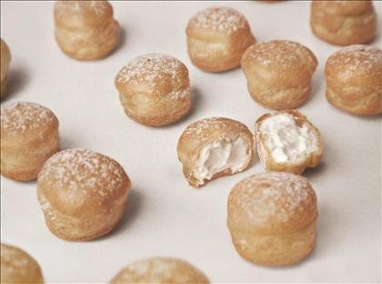 Profiterole Cream Puffs Vanilla M10235