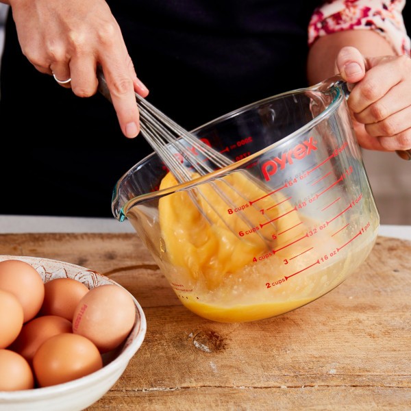 8 Cup Measuring Jug 2L - Pyrex
