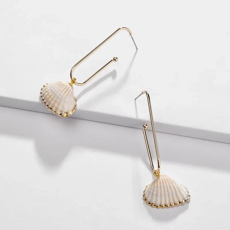 Qingdao Europe and the United States big jewelry earrings natural shell gold-plated side ear hook female earrings foreign trade new earrings