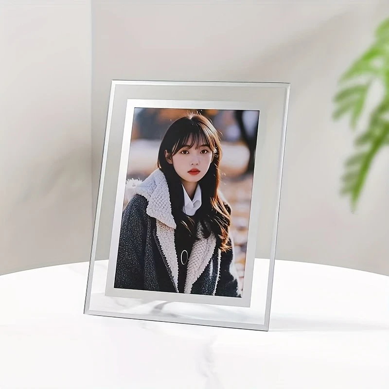 Elegant 5-Inch Crystal Glass Photo Frame A Sophisticated Display for Your Cherished Memories