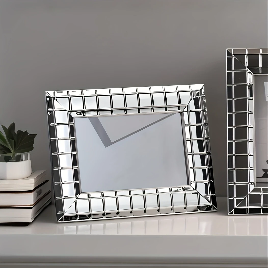 6-inch and 7-inch European-style High-end Exquisite Metal Iron Photo Frames with Stands Silvery Framed Luxury Glass Photo Frame for Portraits & Landscapes, Perfect for Festival Gifts & Precious Photo Memories