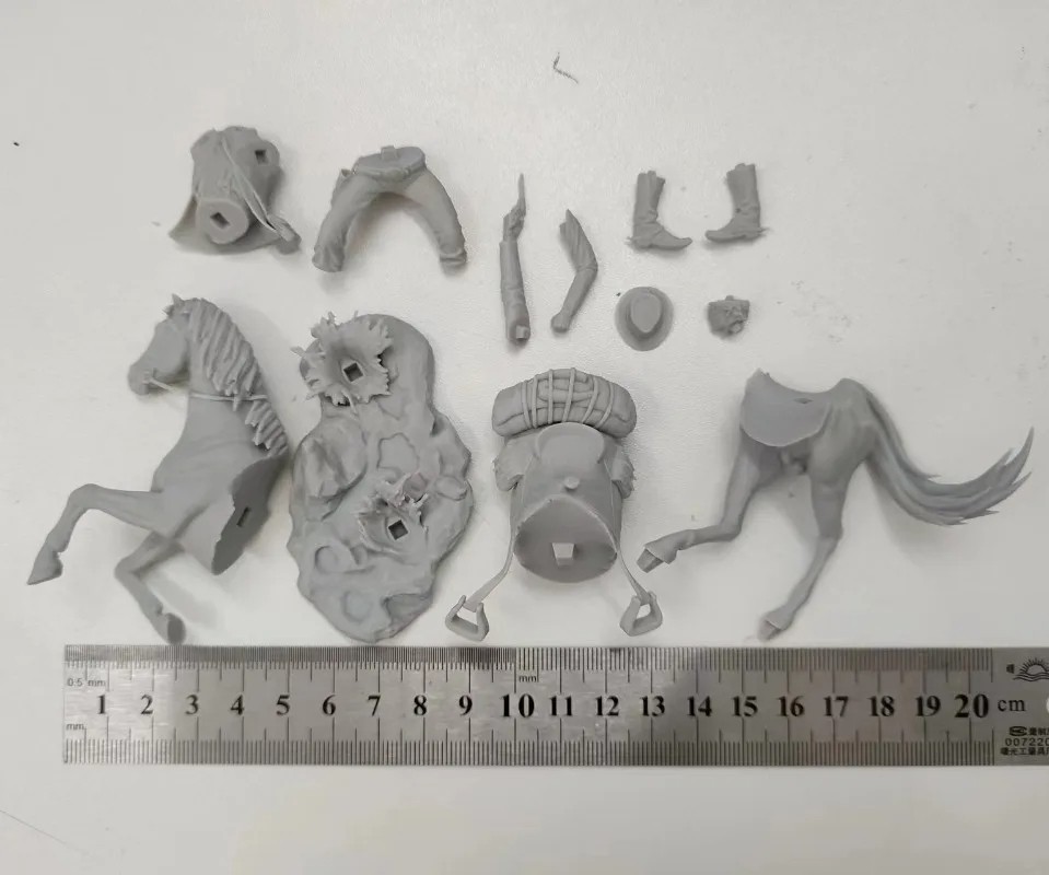 1/24 Scale Resin Figure Assembled Model Kit - Wild Escort Big Cousin Tacitus Kilgo