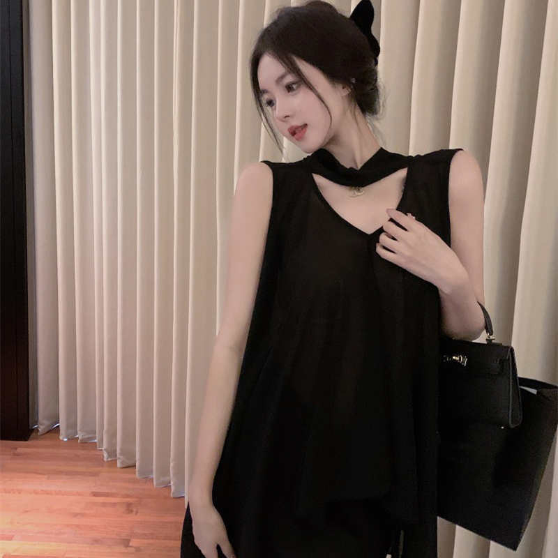 Cut Out Choker Shirt