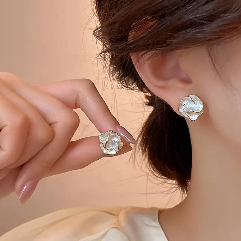 Elegant Camellia Flower Stud Earrings Vintage Style, Alloy with 925 Silver Ear Post, Women's Fashion Jewelry, All-Season Accessory for Daily & Vacation Wear