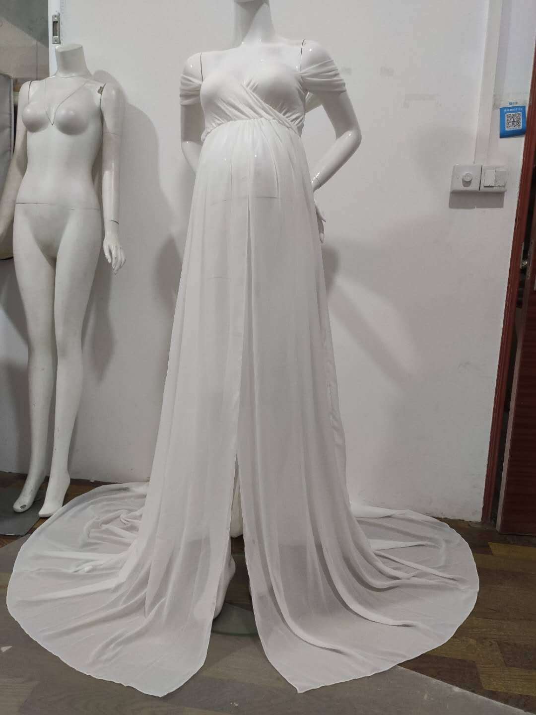 Maternity Dresses for Photoshoot