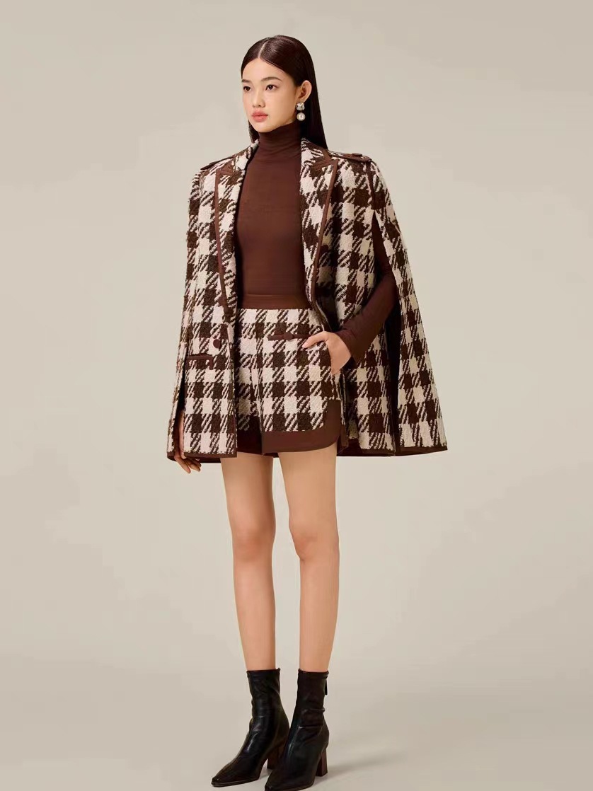 Houndstooth Woolen Cape Coat Shorts