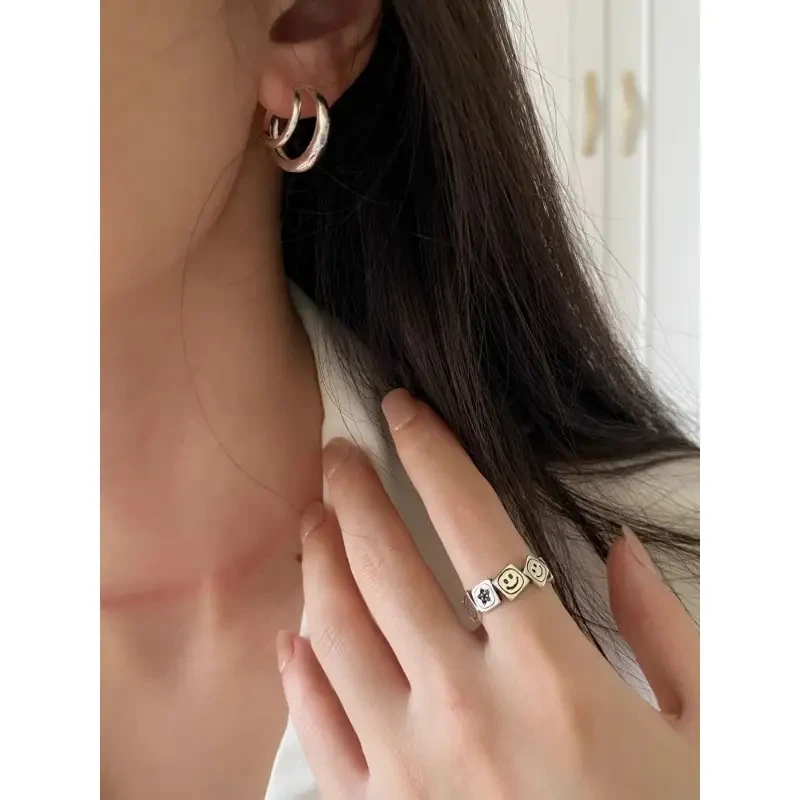 Vintage English Joyful Face Ring: A Statement of Style and Joy