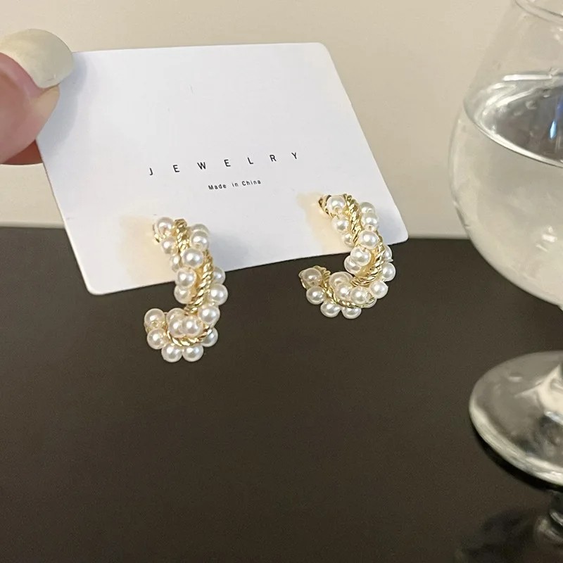Vintage Simulated Pearl Stud Earrings for Women
