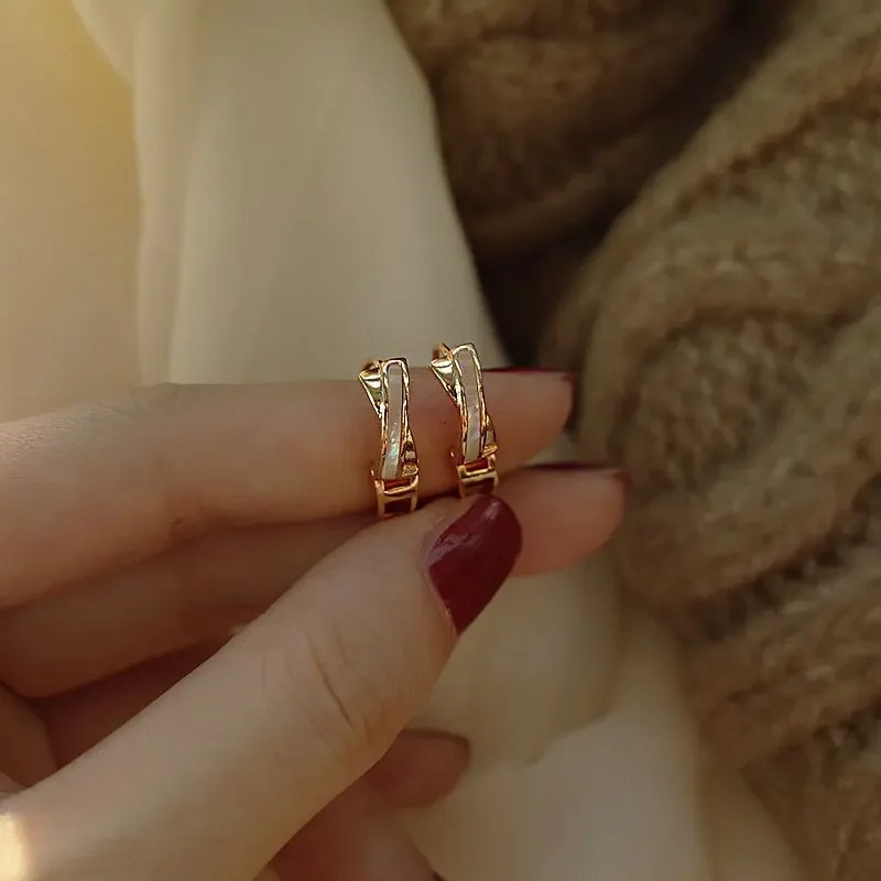 Trendy 14K Real Gold Fritillaria Shell Hoop Earrings