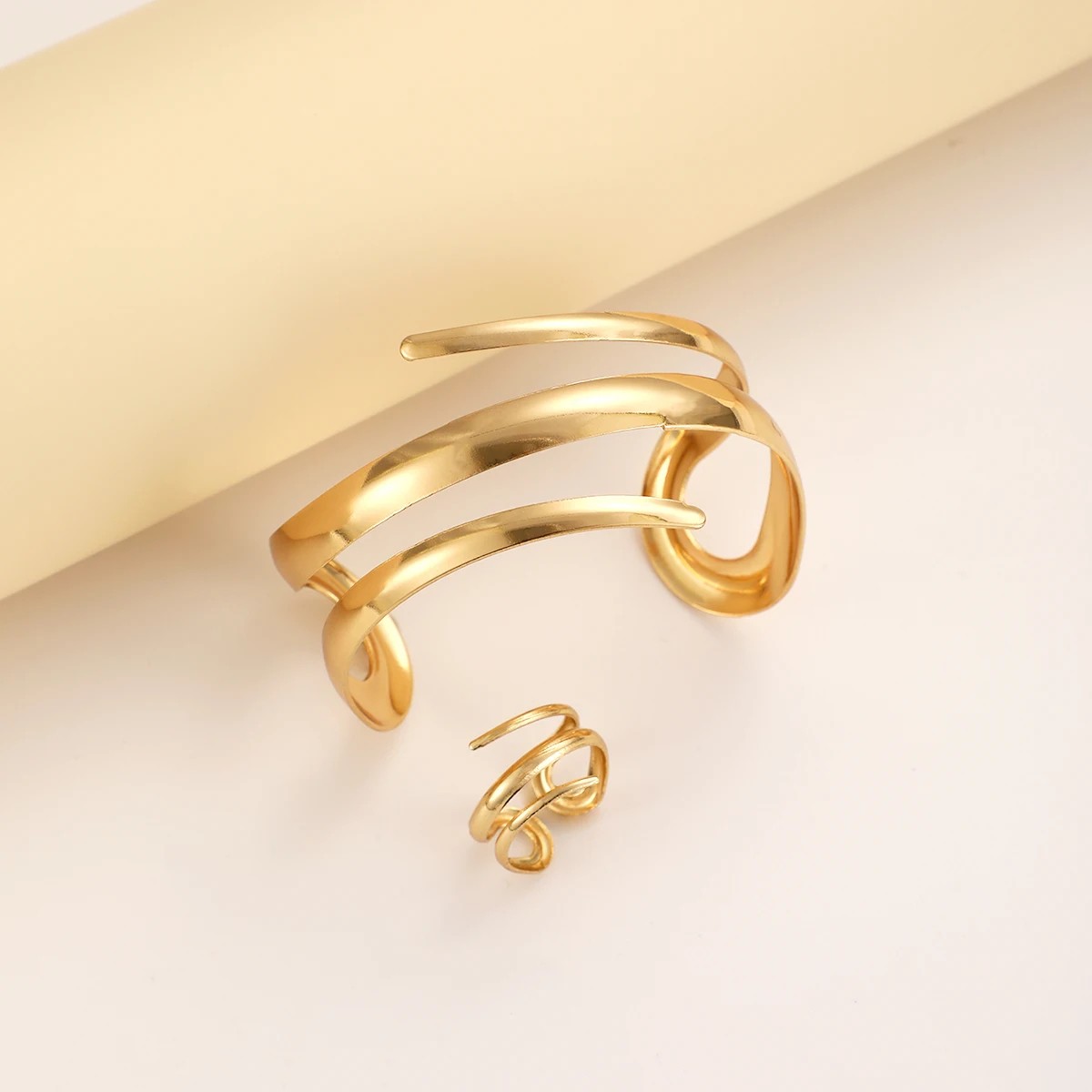 European and American Thick Bracelet and Ring Jewelry Set for Women