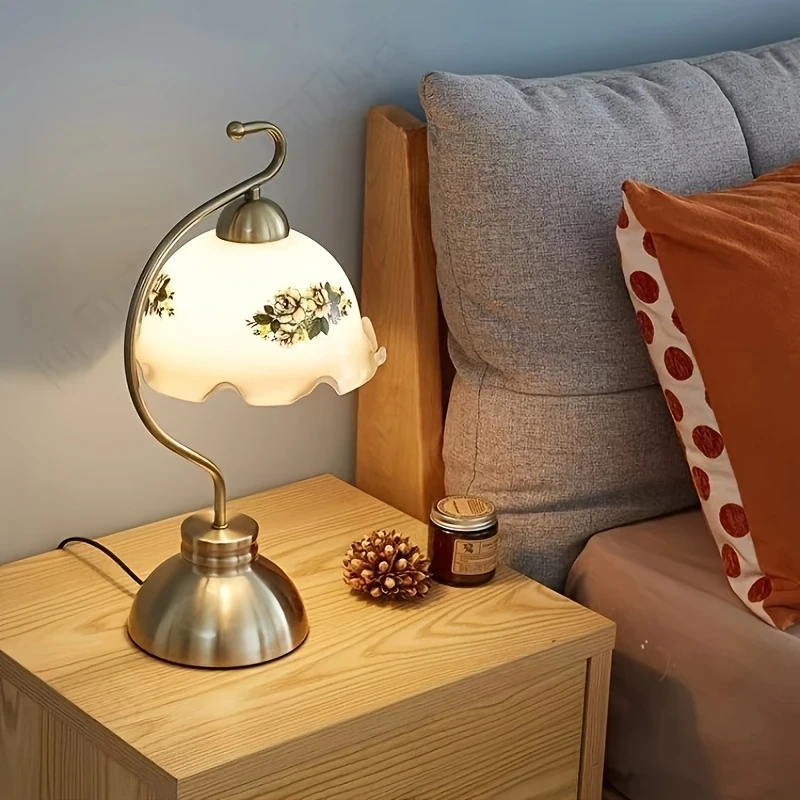 Elegant Vintage Glass Table Lamp