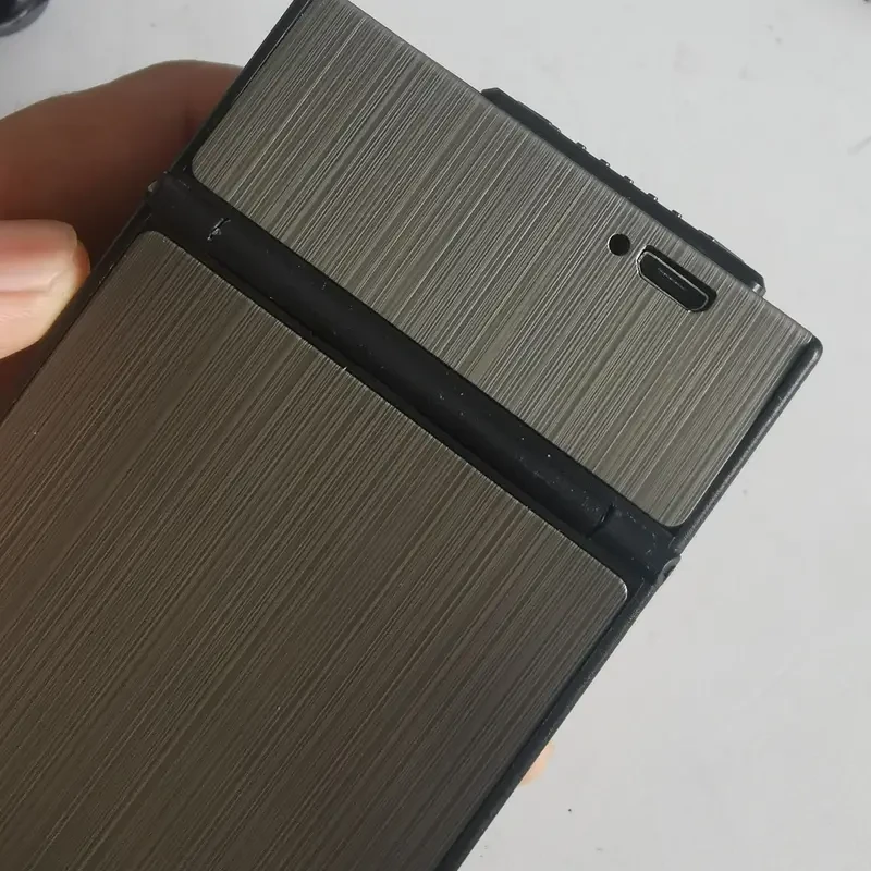 2-In-1 USB Rechargeable Lighter & Cigarette Case - Stylish Men’s 20-Cigarette Holder, Moisture-Proof & Durable