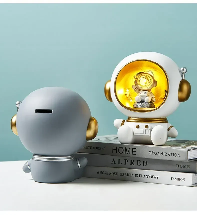 Astronaut Creative Night Light Piggy Bank Resin Decor Cute Character Model Nordic Home Decor Living Room Desk Decoration Gifts