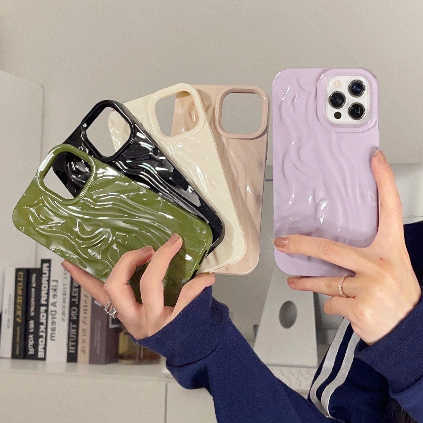 High-grade Ins Solid Color Water Ripple Silicone Phone Case