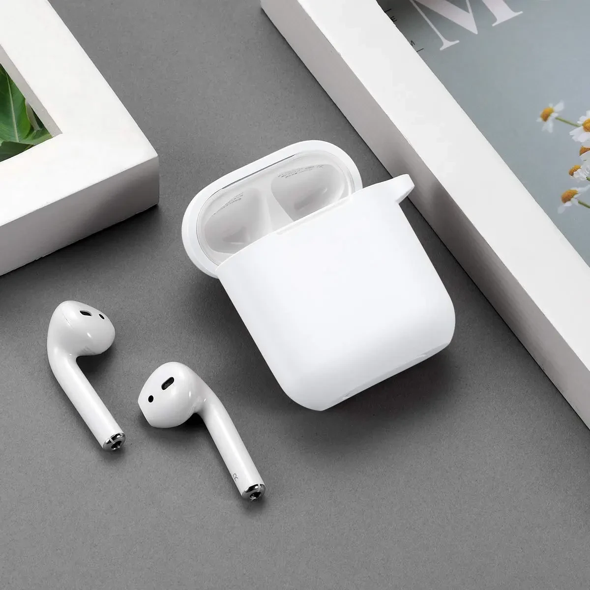 Anti-fall silicone earphone cover