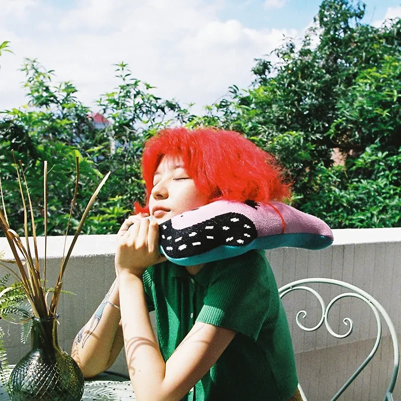 Original U-shaped Pillow Shampoo Girl